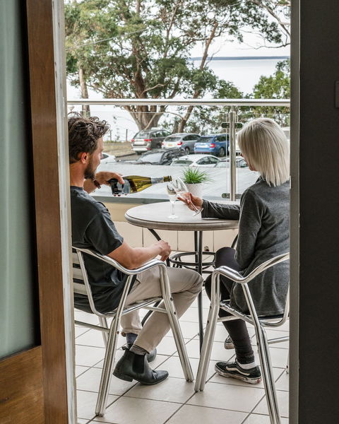 The Huskisson - Perths Hotel 6