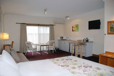 Best Western The Henry Parkes Tenterfield - Perths Hotel 5