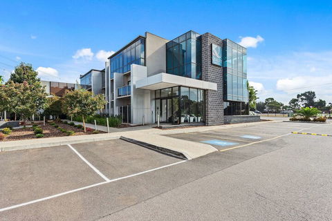 Quality Hotel Taylors Lakes - Perths Hotel 7