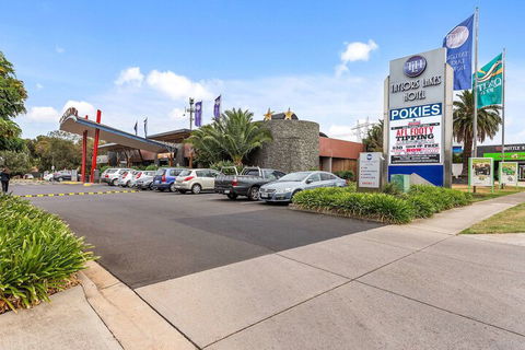 Quality Hotel Taylors Lakes - Perths Hotel 4
