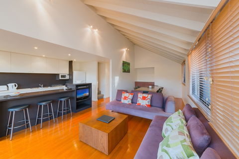 Southern Ocean Villas - Perths Hotel 3