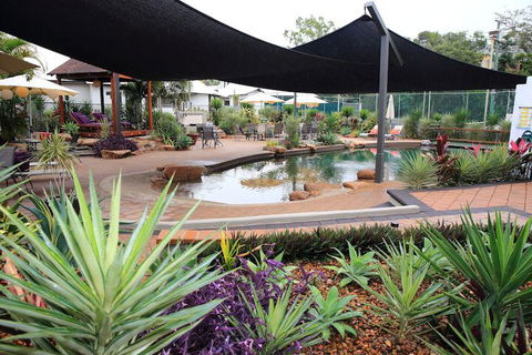 Island Leisure Resort - Perths Hotel 5