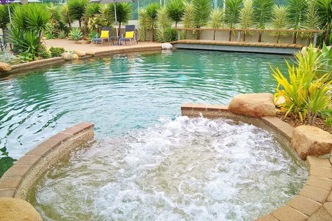 Island Leisure Resort - Perths Hotel 4