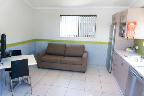 Shoal Bay Holiday Park - Perths Hotel 6