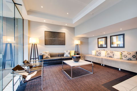 Oakwood Hotel & Apartments Brisbane - Perths Hotel 2
