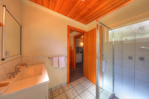 Stanley Seaview Inn - Perths Hotel 5