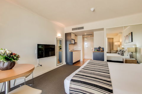 Central Cosmo Apartments - Perths Hotel 4