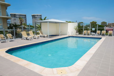 Beachcomber International Resort - Perths Hotel 4