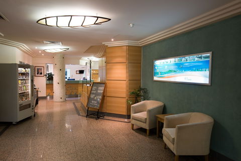 Beachcomber International Resort - Perths Hotel 6