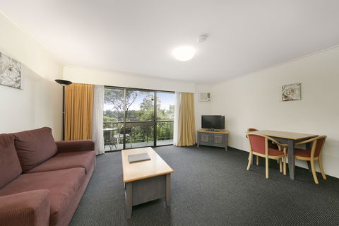 Mt Ommaney Hotel Apartments - Perths Hotel 5