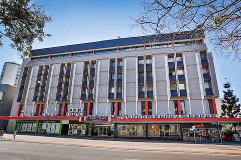 Madison Plaza Townsville - Perths Hotel 1