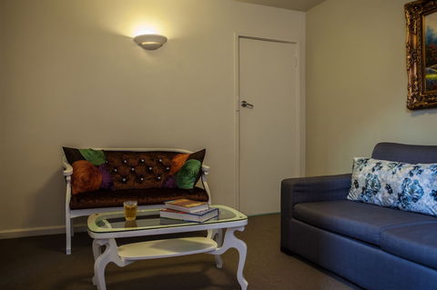 Albert Heights Serviced Apartments - Perths Hotel 3