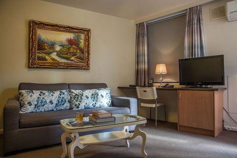 Albert Heights Serviced Apartments - Perths Hotel 4