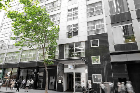 Mantra 100 Exhibition - Perths Hotel 1