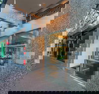 Mantra 100 Exhibition - Perths Hotel