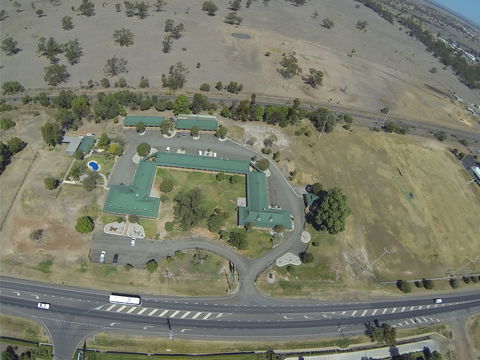 Overlander Homestead Motel - Perths Hotel 1