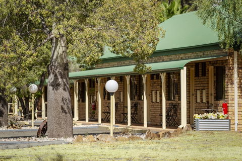 Overlander Homestead Motel - Perths Hotel 0