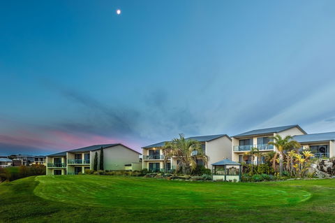 McCracken Country Club - Perths Hotel 1