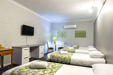 Country Motel Ipswich - Perths Hotel 6