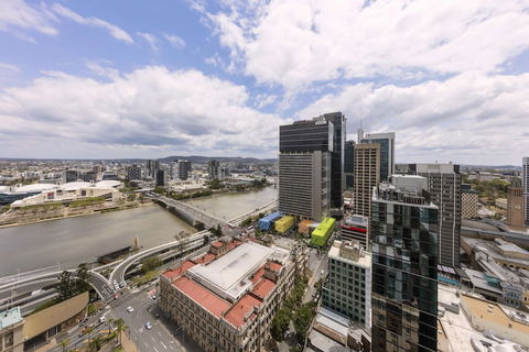 Oaks Brisbane Casino Tower Suites - Perths Hotel 3