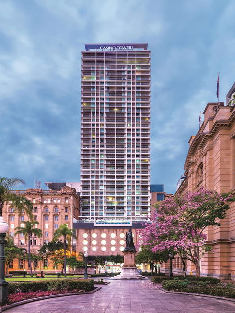 Oaks Brisbane Casino Tower Suites - Perths Hotel 0