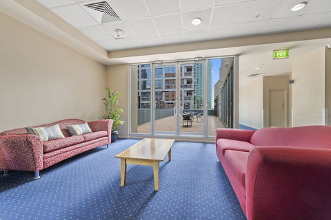 YEHS Hotel Melbourne CBD - Perths Hotel 1