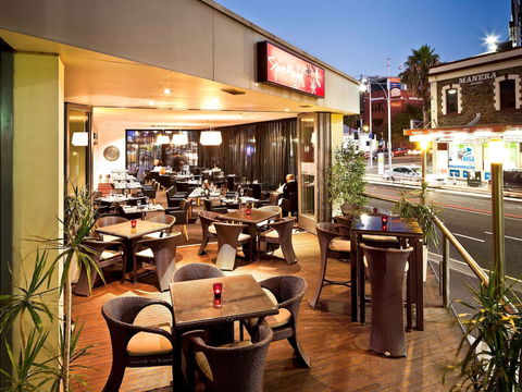 Adelaide Rockford - Perths Hotel 0