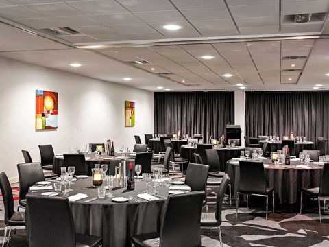 Adelaide Rockford - Perths Hotel 1