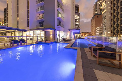 Oaks Brisbane Festival Suites - Perths Hotel 5