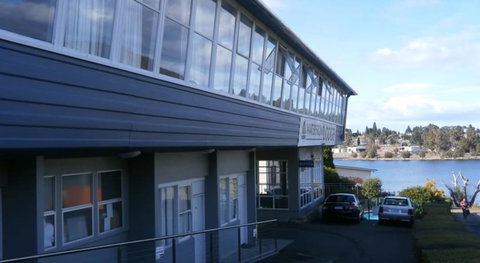 Waterfront Lodge Motel - Perths Hotel 0