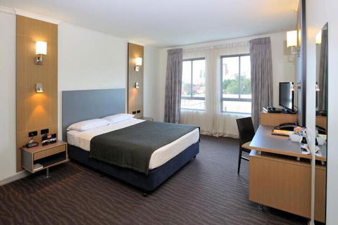 Metro Hotel Ipswich International - Perths Hotel 5