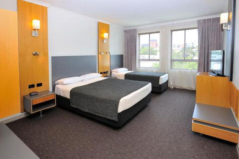 Metro Hotel Ipswich International - Perths Hotel 4