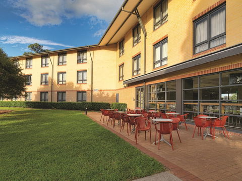 Travelodge Hotel Macquarie North Ryde Sydney - Perths Hotel 0
