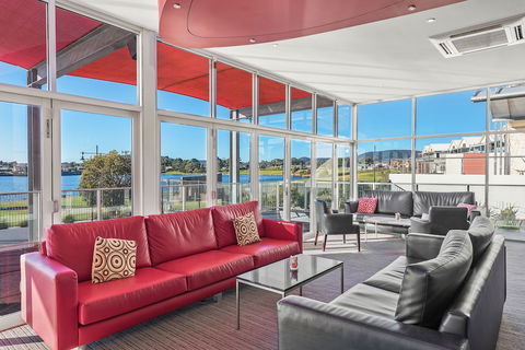 York Cove - Perths Hotel 1