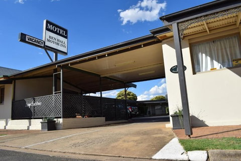 Ben Hall Motor Inn - Perths Hotel 1