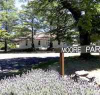 Moore Park Inn - Perths Hotel