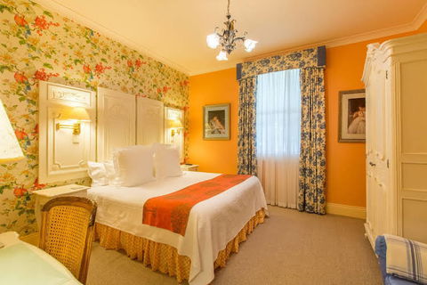 Albertines Beechworth - Perths Hotel 1
