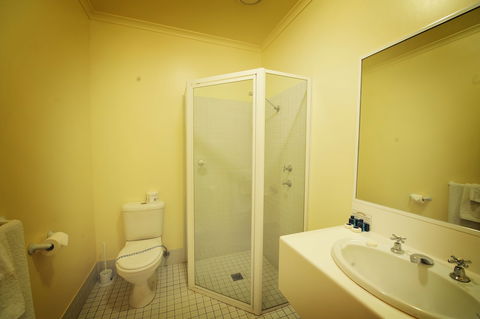 Hotel Victoria - Griffith - Perths Hotel 4