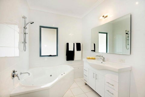 The Beach Townhouse - Perths Hotel 2