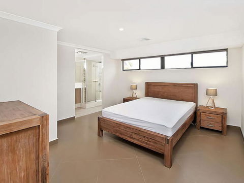 Ocean Walk Abbey Beach - Perths Hotel 5