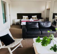 Elkamo Luxury Suites - Perths Hotel