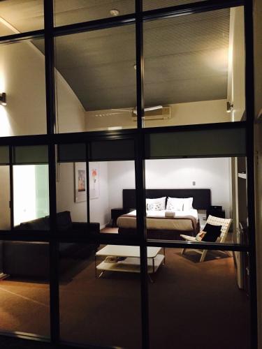 Elkamo Luxury Suites - Perths Hotel 1