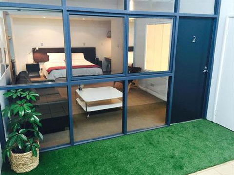 Elkamo Luxury Suites - Perths Hotel 6