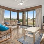 Sun & Surf Aldinga Beach Apartment - Perths Hotel 0