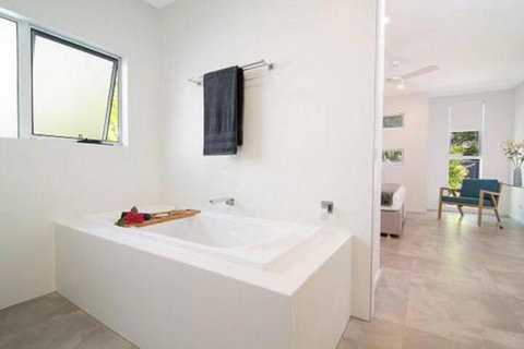 Tenterfield On Oak - Perths Hotel 6