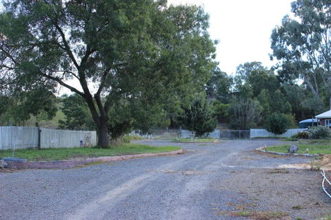 Dixiglen Farm - Perths Hotel 1