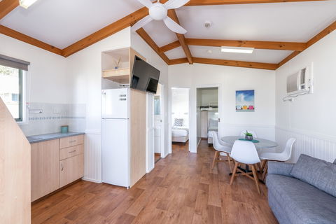 BIG4 Breeze Holiday Parks - Bargara - Perths Hotel 0