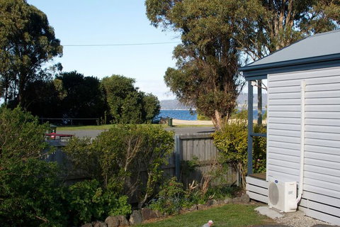 Snug Beach Cabin And Caravan Park - Perths Hotel 2