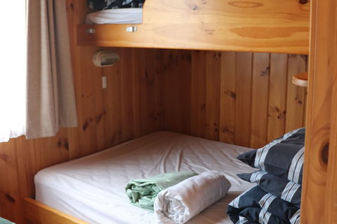 Snug Beach Cabin And Caravan Park - Perths Hotel 7