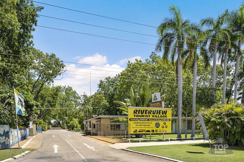Riverview Tourist Village - Perths Hotel 2